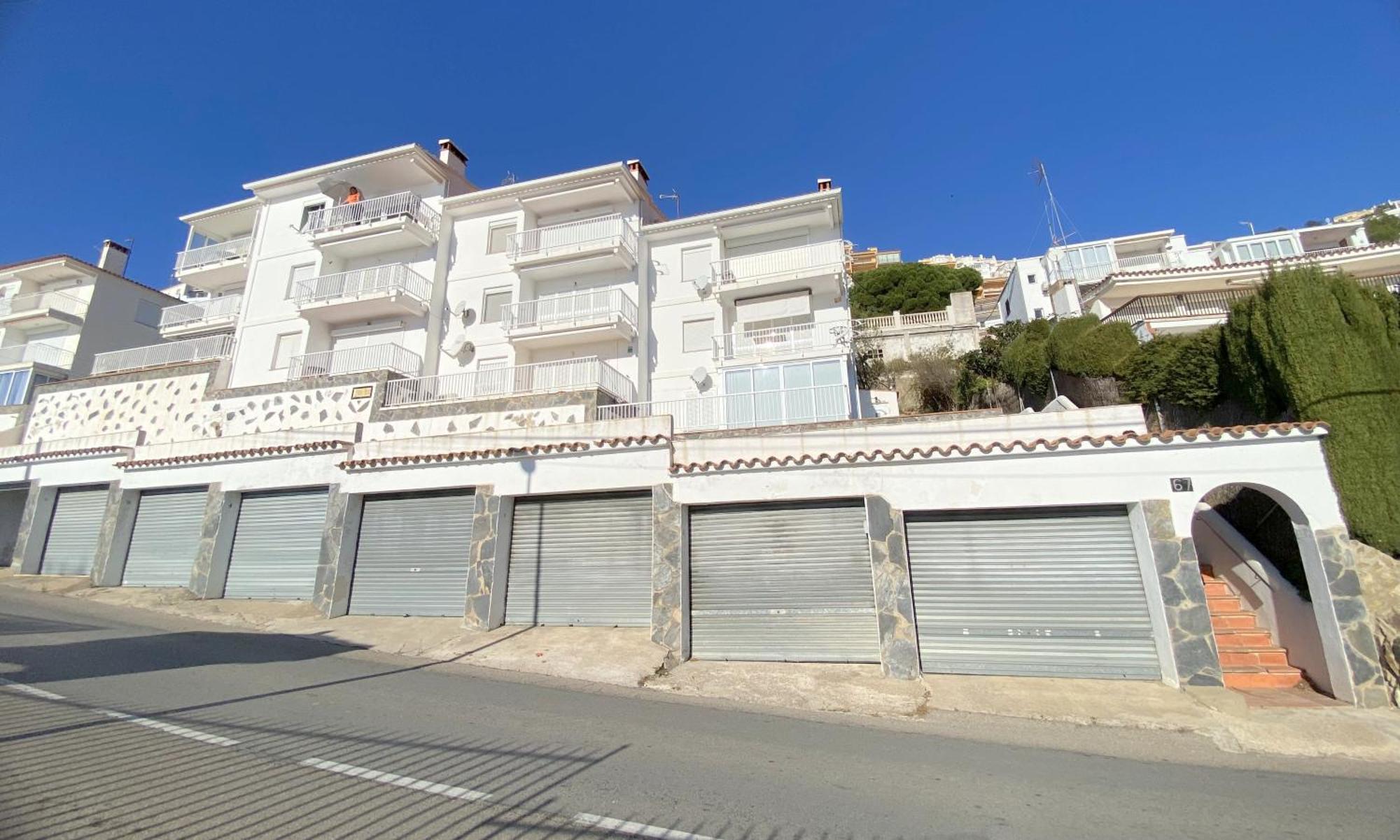 Eden Mar Apartment Roses Bagian luar foto