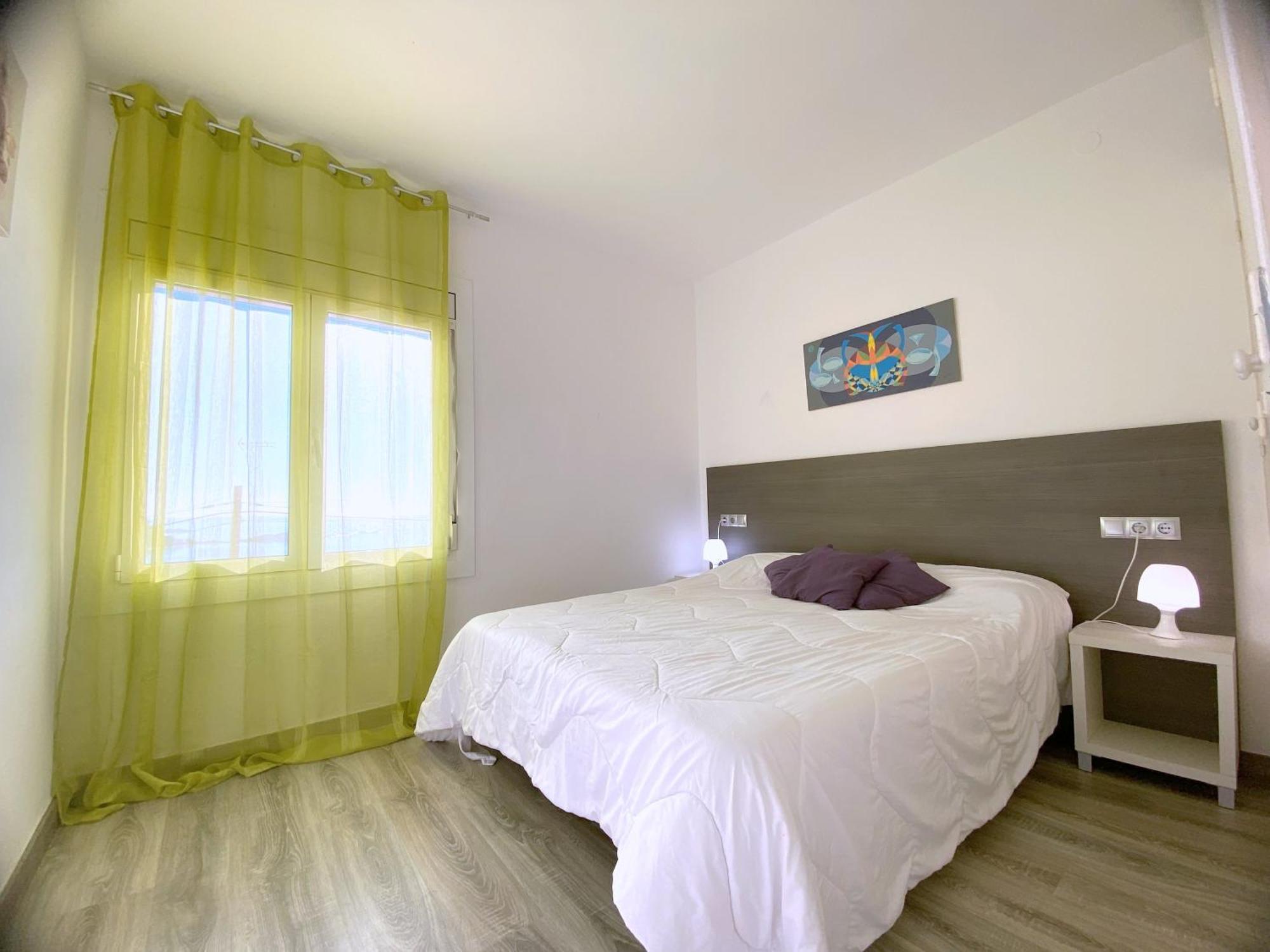 Eden Mar Apartment Roses Bagian luar foto